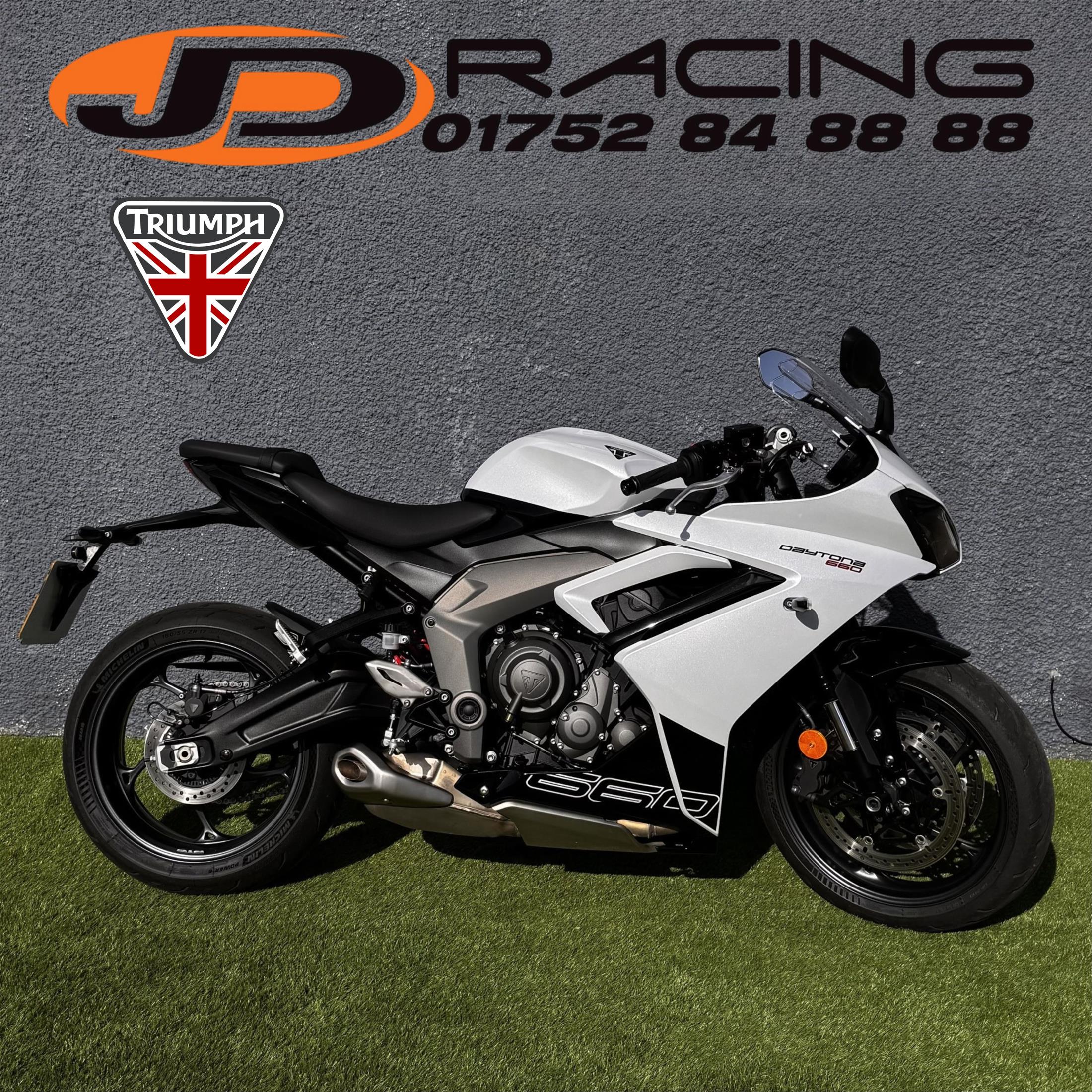 TRIUMPH DAYTONA 660 TRIUMPH DAYTONA 660