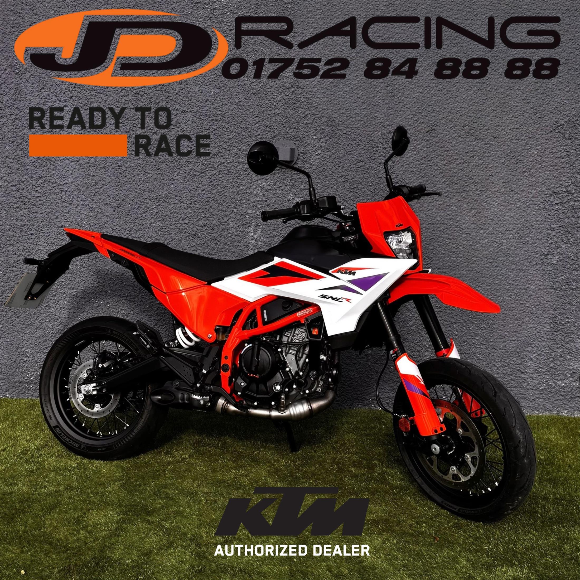 KTM 390 SMCR KTM 390 SMCR