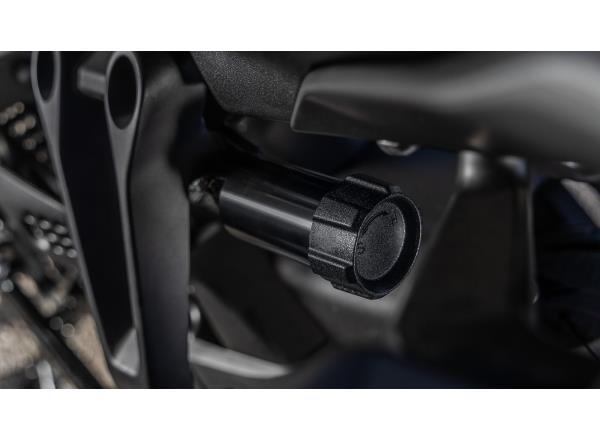 Touring-grade suspension with remote pre-load adju