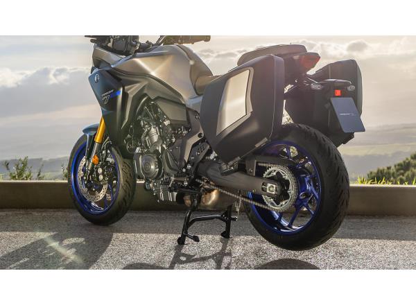 Revised chassis and swingarm with increased rigidi