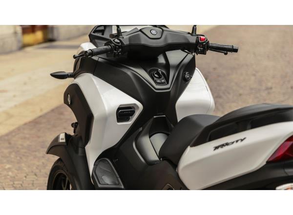 Parking brake and foot brake