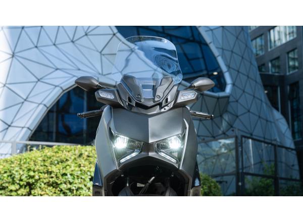Radical X-shaped headlight