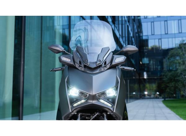 Radical X-shaped headlight