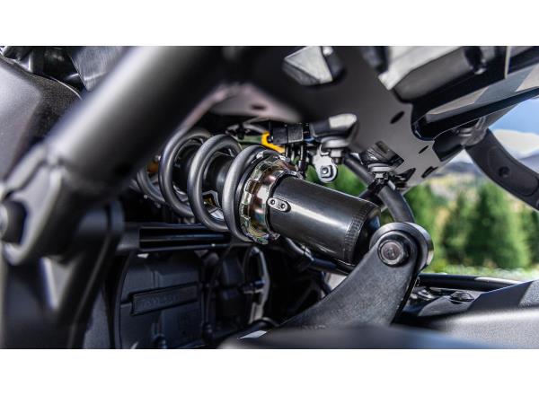 High specification suspension with revised setting