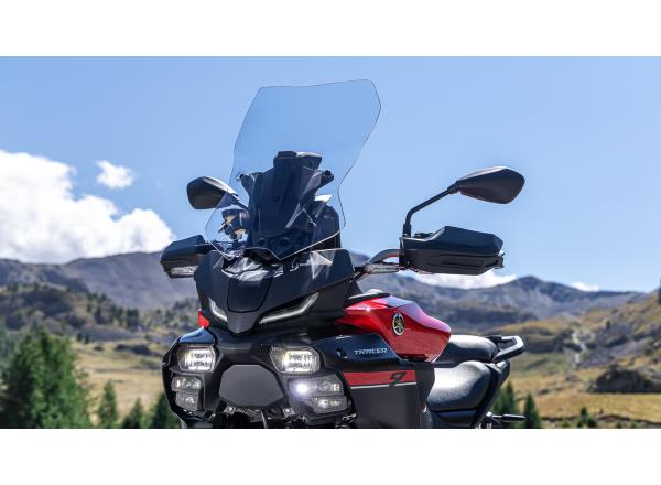 Ten-way adjustable windscreen for improved wind pr