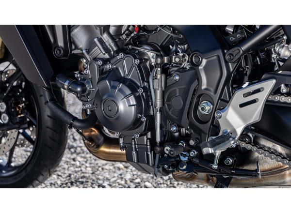 Third generation quickshifter** (on manual transmi