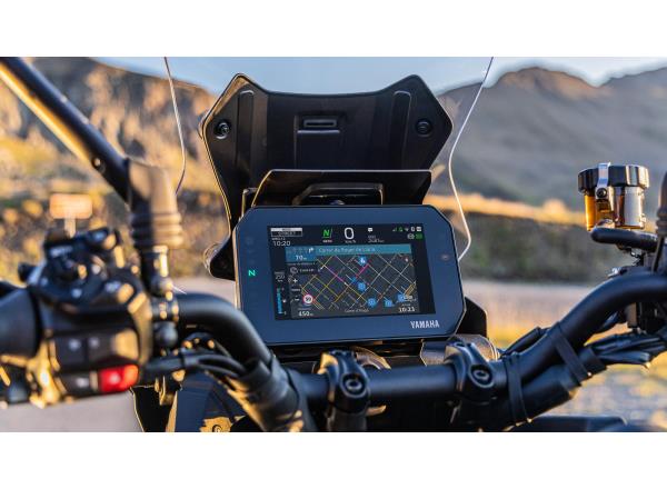 7" TFT dashboard with fully integrated Garmin