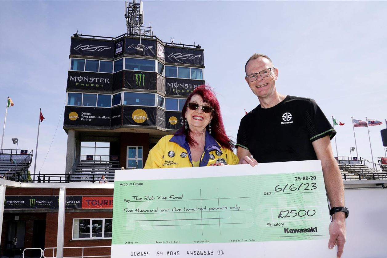 Kawasaki Motors UK continue support for Rob Vine Fund at the Isle of Man TT