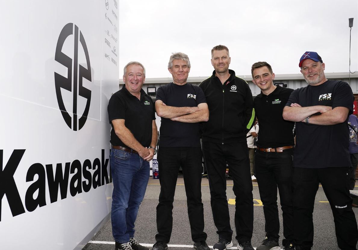 Completely Motorbikes announced as new title sponsor of FS-3 Racing Kawasaki