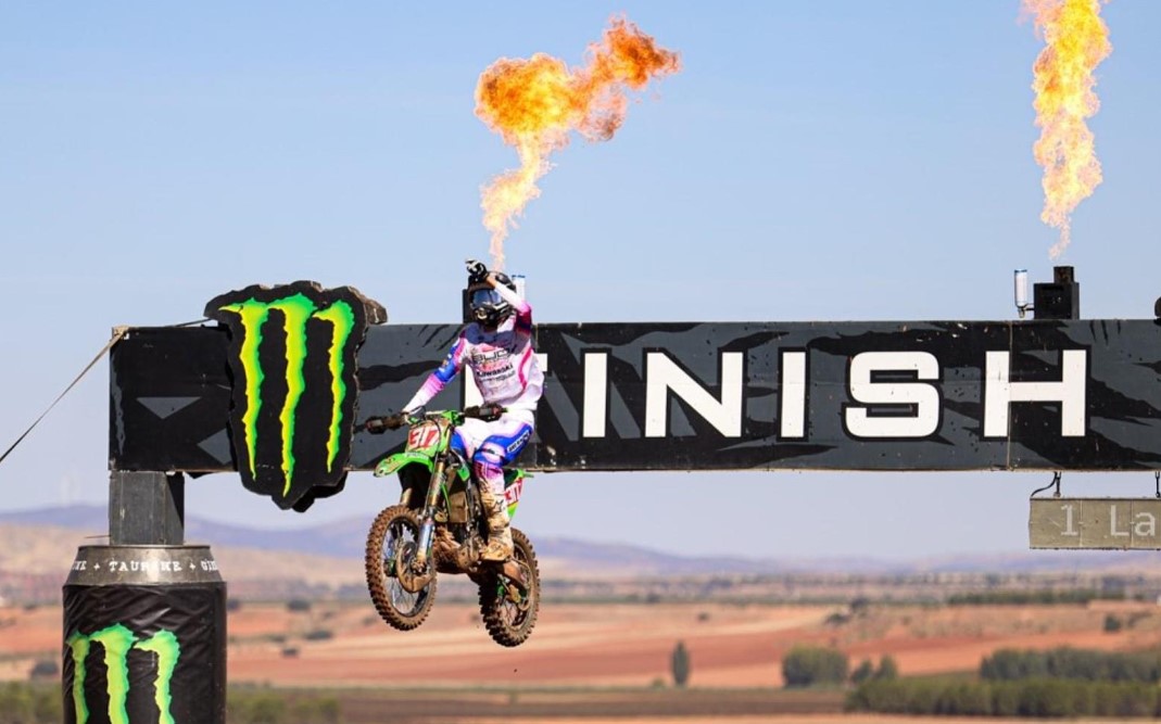 EMX win and Manufacturer title No:6