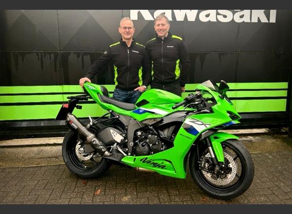 Kawasaki UK Teams Up With James Whitham Track Training Days