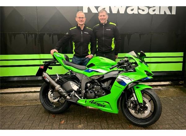 Kawasaki UK Teams Up With James Whitham Track Training Days