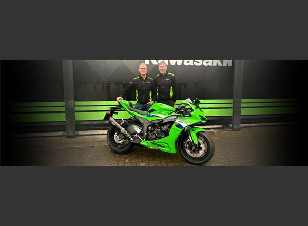 Kawasaki UK Teams Up With James Whitham Track Training Days