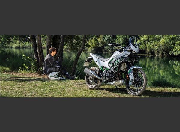 2027 KLE500 offering expands with Smartride