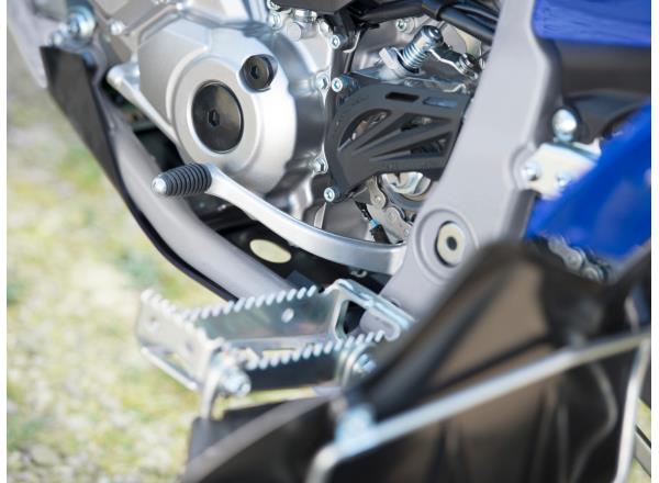 Race-bred high-performance engine The YFZ450R'