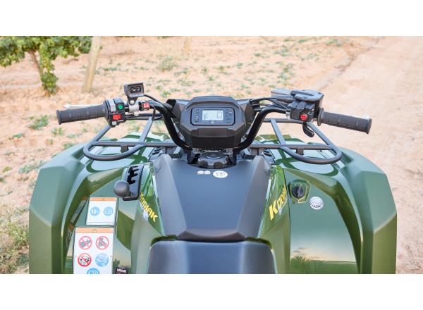 Handlebar mounted LCD dashboard