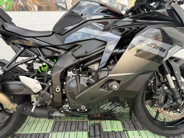 2025 Kawasaki Ninja ZX-4RR - Bournemouth Kawasaki