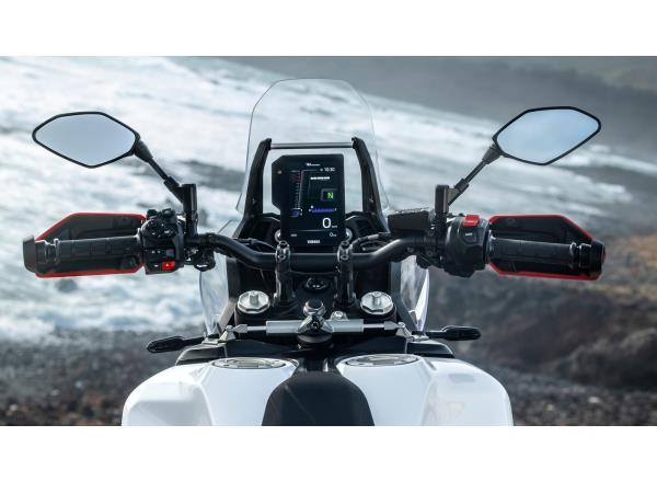 6.3-inch full-colour TFT display with Raid theme, 