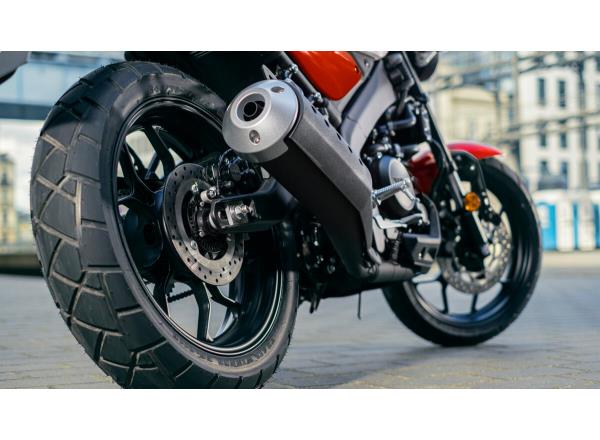 Stylish block pattern tyres