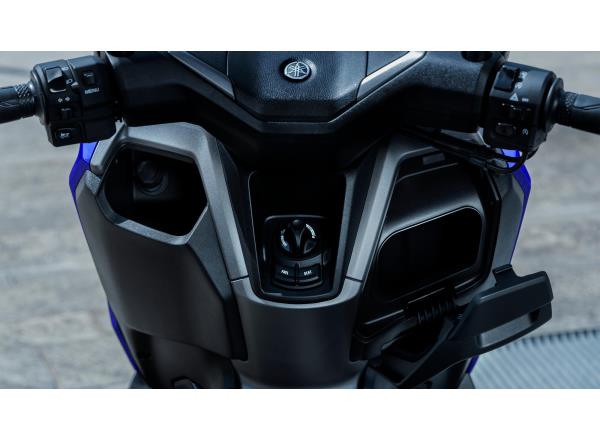 USB-C charger and front pockets