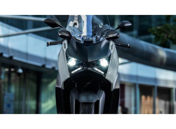 Radical X-shaped headlight