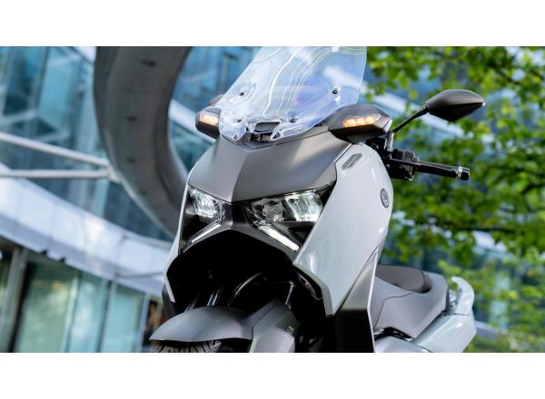 High-mounted front flashers