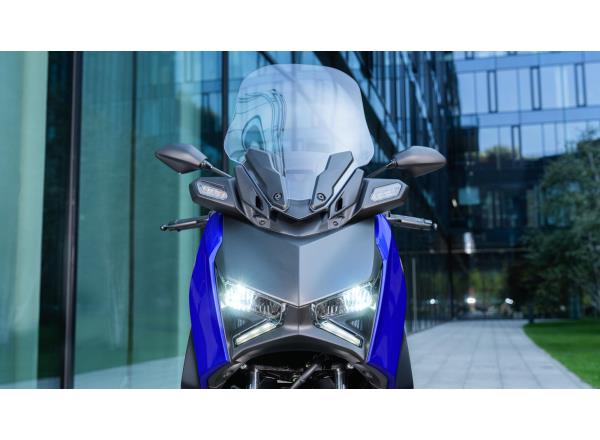 Radical X-shaped headlight