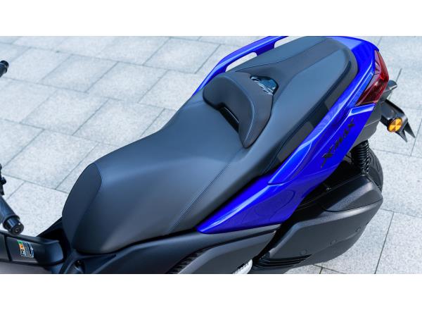 Ergonomic seat with easy access