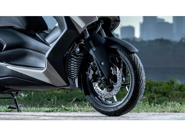 Traction control system (TCS)