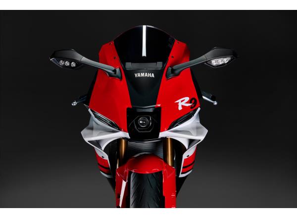 Aggressive aerodynamic bodywork with downforce win