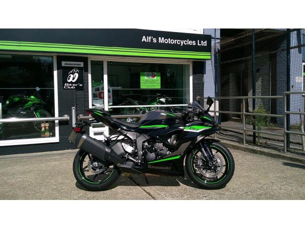 シンサク　エスコート　エイチ　購入2024.10 シンサク エスコート エイチ 購入2024.10 シンサク エスコート