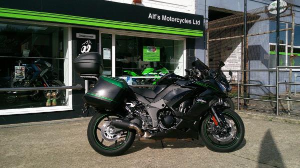 2025 Kawasaki Ninja 1100 SX