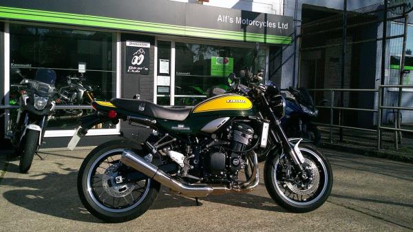 2024 Kawasaki Z900 RS