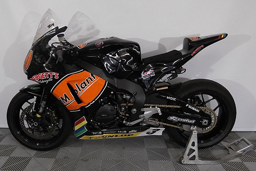 John McGuinness HM Plant by Padgett’s Motorcycles 2013 TT Superstock Honda CBR1000RR