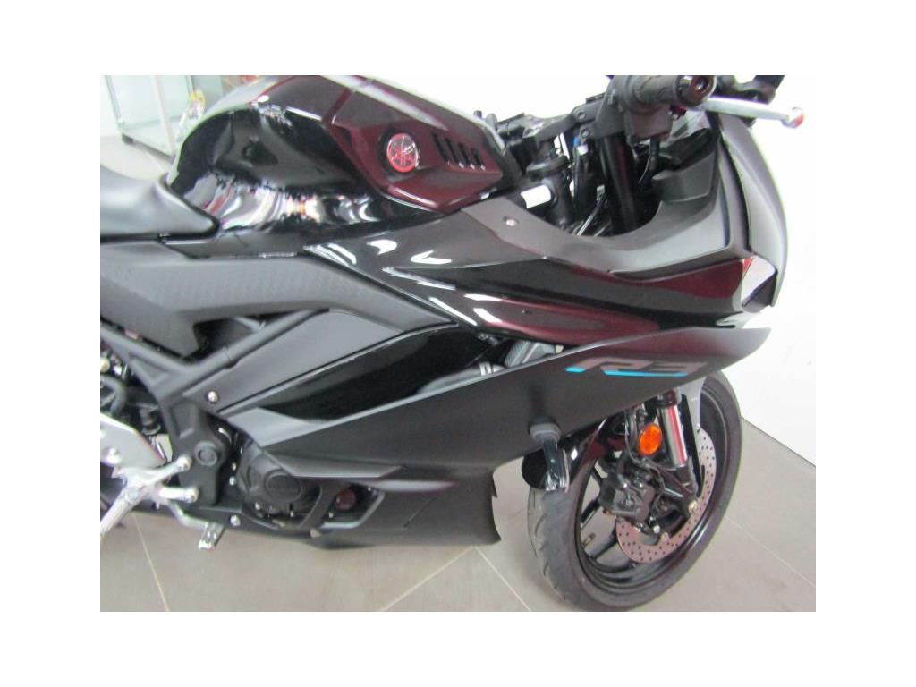 New Yamaha YZF-R3 BLACK - Padgett's Motorcycles