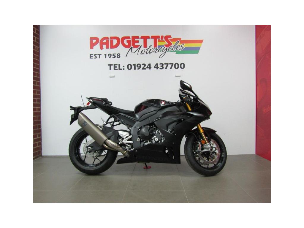 cbr1000rrr black