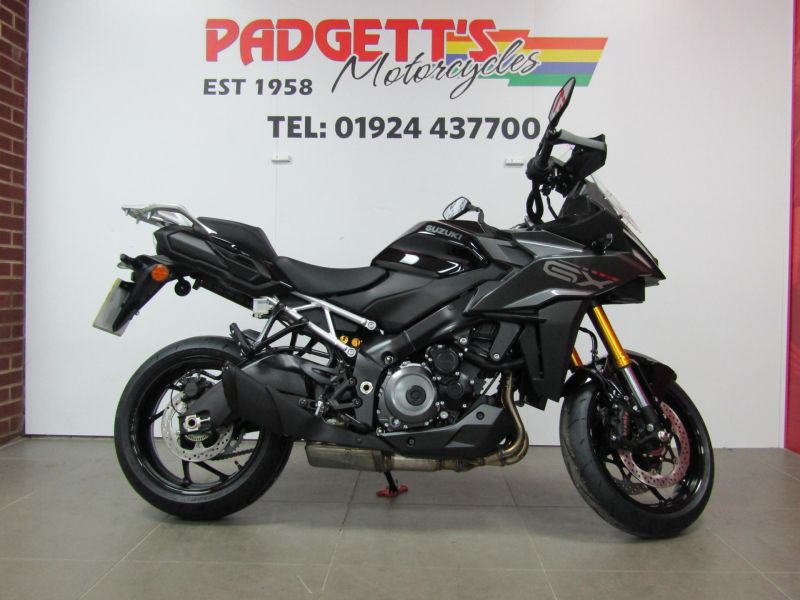 2024 Suzuki GSX-S1000GX – DEMONSTRATOR BLACK