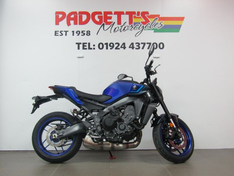 New Yamaha MT-09 Y-AMT – DEMONSTRATOR BLUE