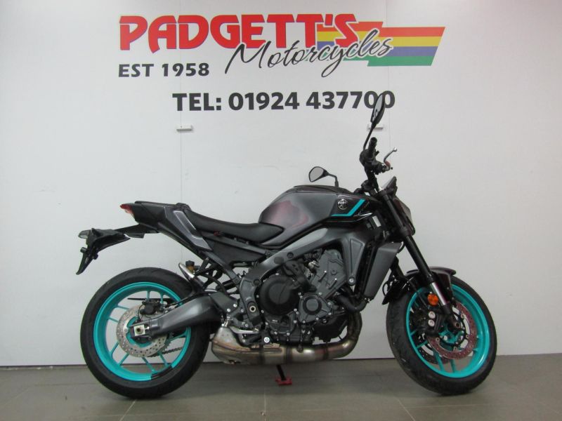 New Yamaha MT-09 Y-AMT CYAN STORM