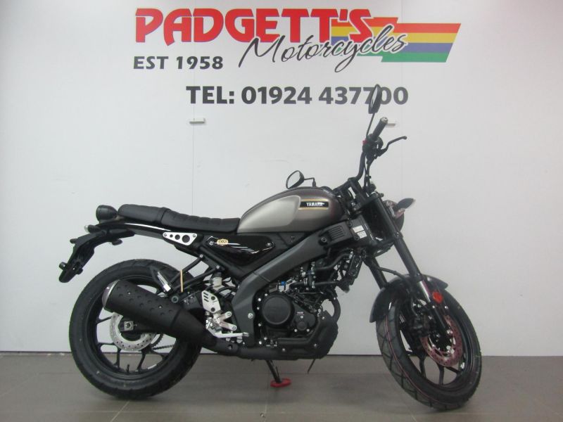 New Yamaha XSR125 LUNA GREY
