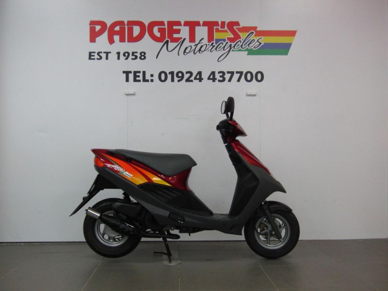 2003 Suzuki AP50 Red