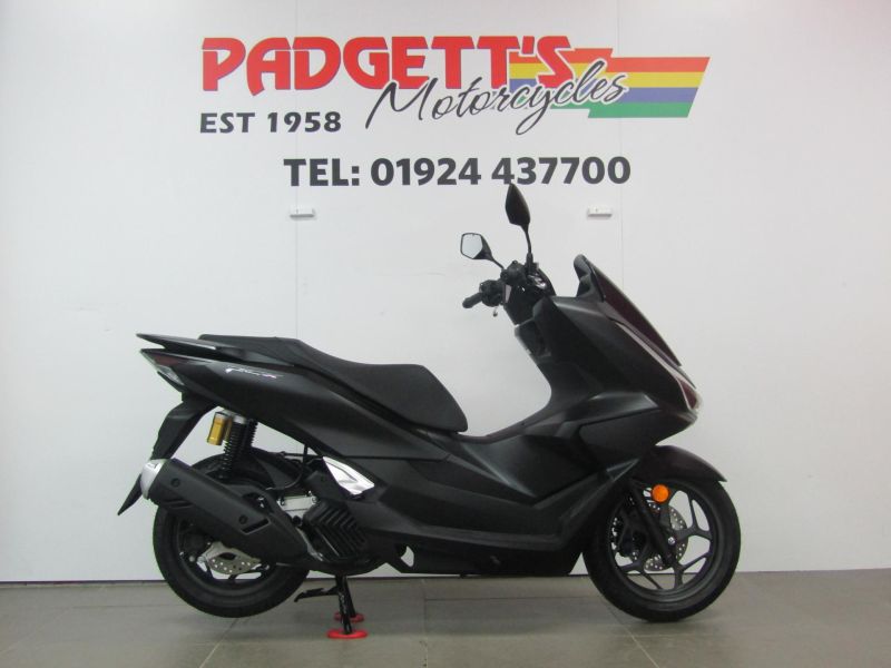 New Honda PCX125 BLACK