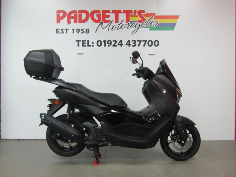 New Yamaha NMAX – TECH MAX Dark Magma