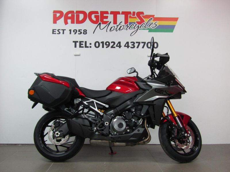 2025 Suzuki GSX-S1000GX+ – DEMONSTRATOR RED