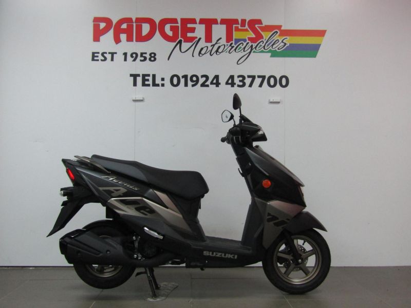 New Suzuki UN125 – AVENIS 125 BLACK & SILVER