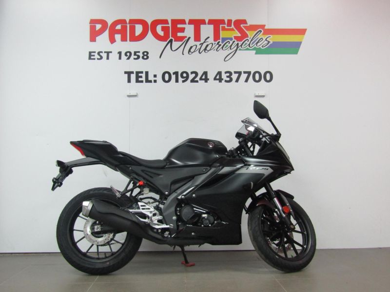 New Yamaha YZF-R125 TECH BLACK