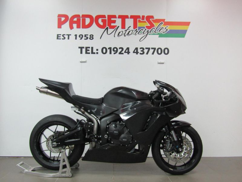 New Honda CBR600RR – RACE BASE – PADGETTS BUILT BLACK