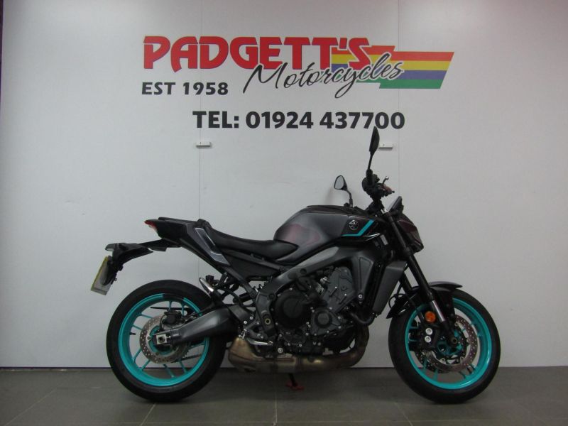 2024 Yamaha MT-09 Y-AMT Grey