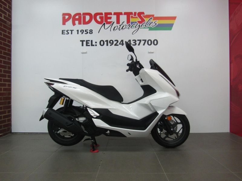 New Honda PCX125 WHITE New Honda PCX125 WHITE