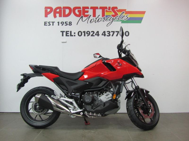 New Honda NC750X – MANUAL RED